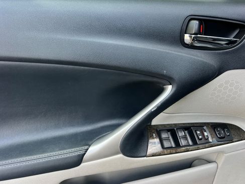 Used 2012 Lexus IS 250 w/ Premium Pkg Value Edition RWD image 12