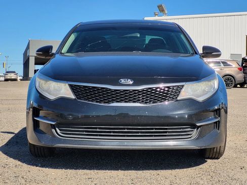 Used 2017 Kia Optima LX w/ Driver Convenience Package image 2