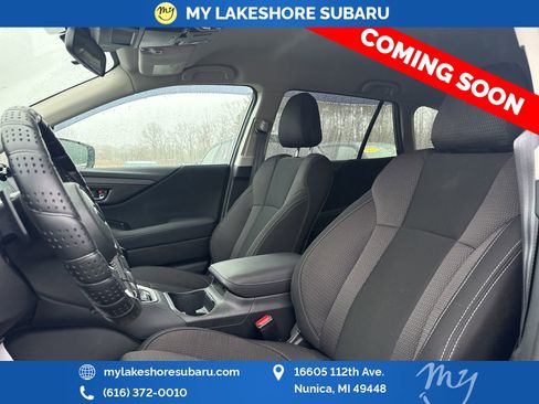 Used 2025 Subaru Outback Premium image 12