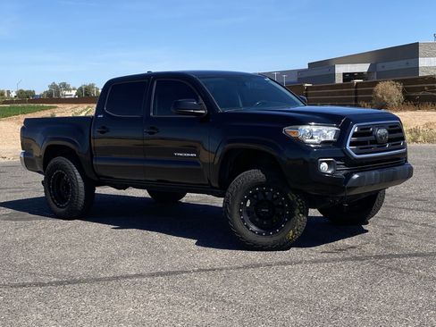 Used 2018 Toyota Tacoma SR5 image 31