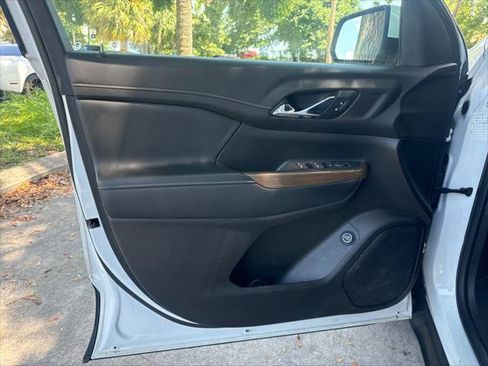 Used 2019 GMC Acadia SLE FWD image 14