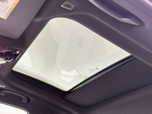 New 2026 BMW 530i RWD image 15