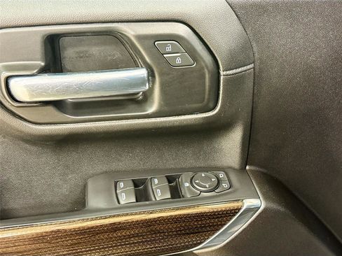 Used 2021 Chevrolet Silverado 1500 LT Trail Boss w/ Convenience Package II AWD/4WD image 17