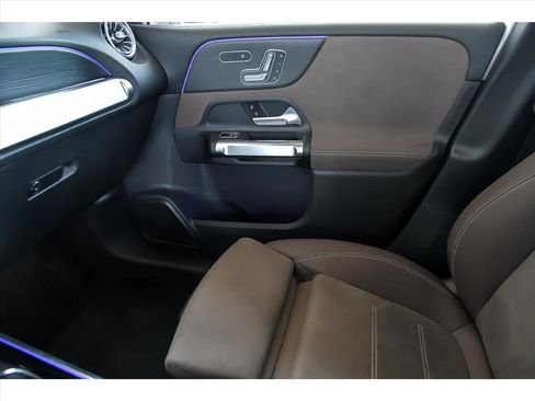 Certified 2025 Mercedes-Benz GLB 250 GLB 250 4MATIC image 25