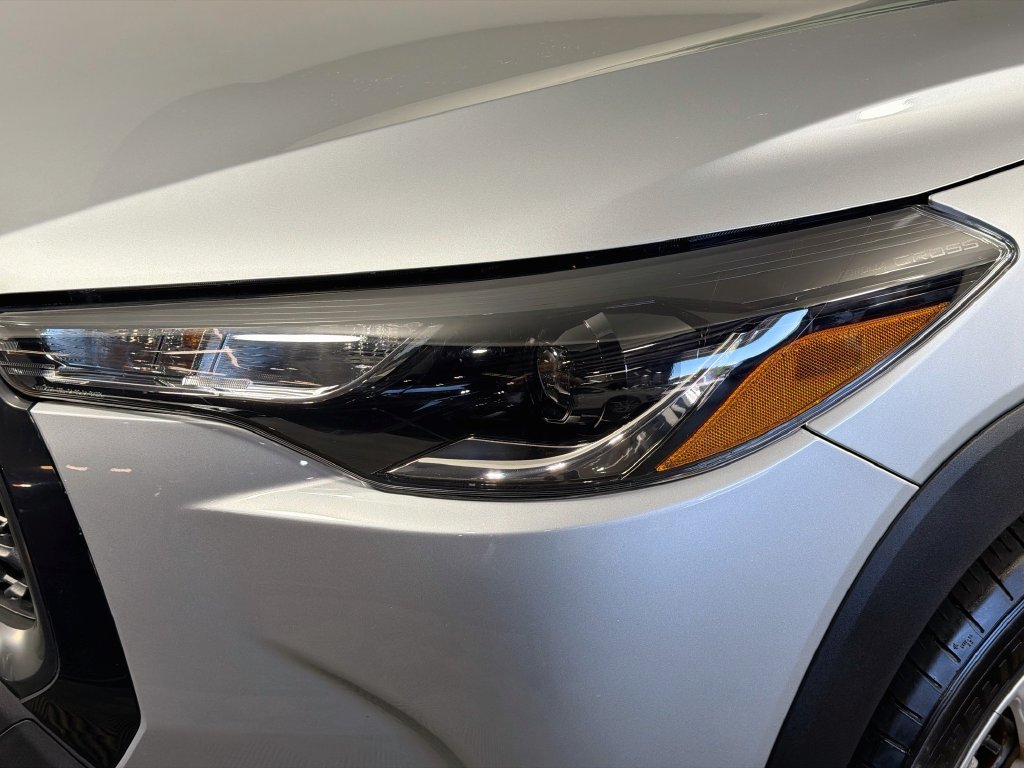 Used 2023 Toyota Corolla Cross LE w/ Moonroof Package AWD/4WD image 3
