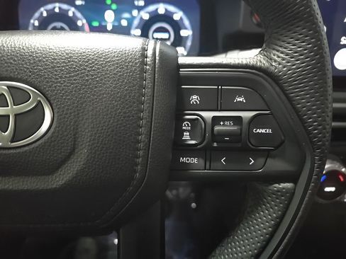 Used 2024 Toyota Tacoma TRD Pro AWD/4WD image 21