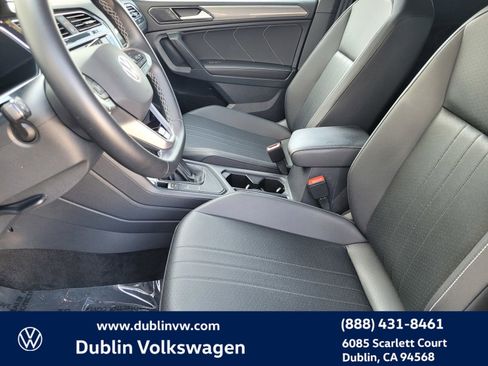 Used 2023 Volkswagen Tiguan SE R-Line image 22