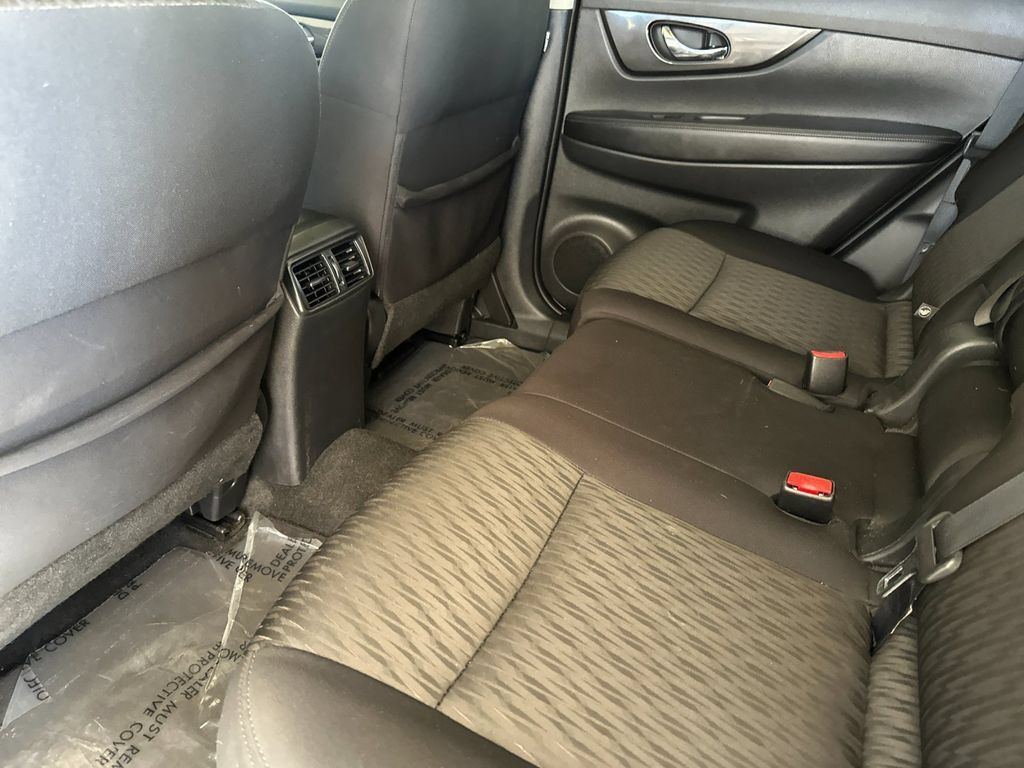 Used 2017 Nissan Rogue SV w/ Sun & Sound Touring Package FWD image 11