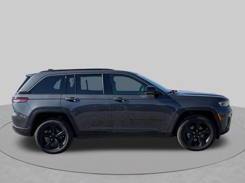 New 2026 Jeep Grand Cherokee Limited w/ Limited Altitude Package AWD/4WD image 2