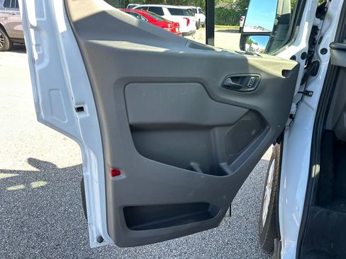 Used 2024 Ford Transit 350 XLT RWD image 21