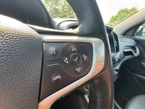 Used 2024 GMC Terrain SLT FWD image 14