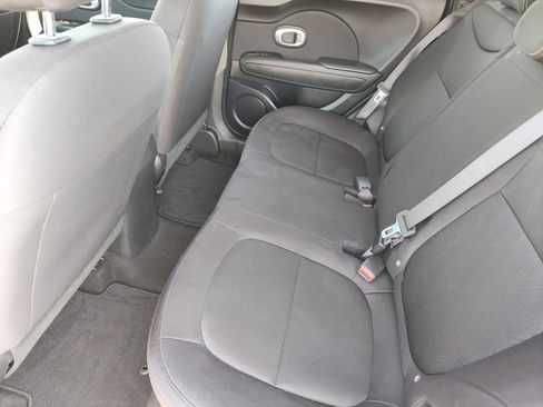 Used 2016 Kia Soul FWD image 10
