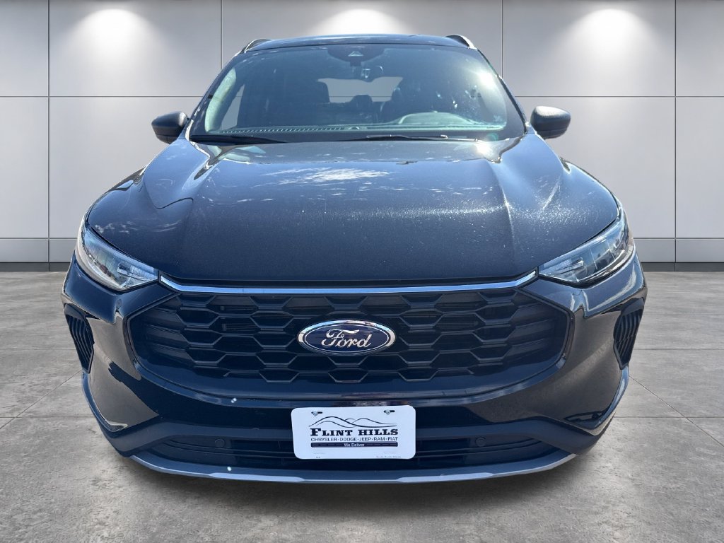 Used 2025 Ford Escape ST-Line AWD/4WD image 8