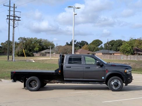 Used 2023 RAM 5500 Tradesman image 8