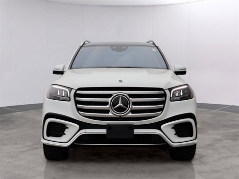 Certified 2025 Mercedes-Benz GLS 580 4MATIC image 2