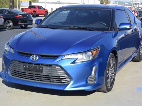 Used 2016 Scion tC image 1