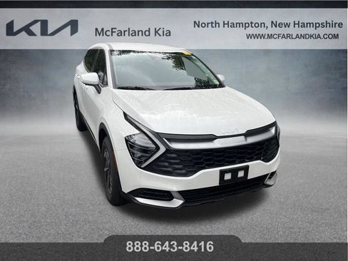Used 2025 Kia Sportage LX AWD/4WD image 3
