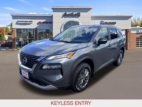 Used 2023 Nissan Rogue S AWD/4WD image 4