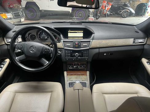 Used 2011 Mercedes-Benz E 350 4MATIC Sedan w/ Premium 2 Pkg image 9