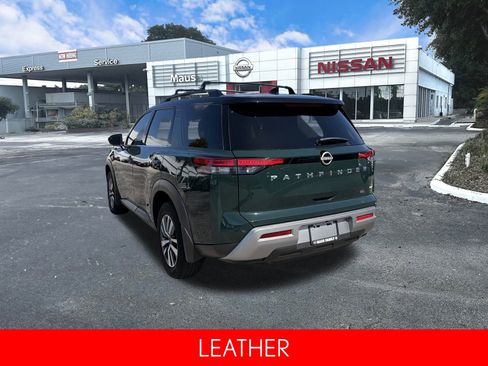 Certified 2024 Nissan Pathfinder SL image 5
