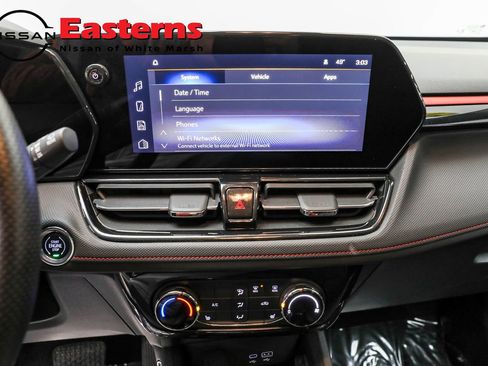 Used 2024 Chevrolet TrailBlazer RS w/ Driver Confidence Package image 16