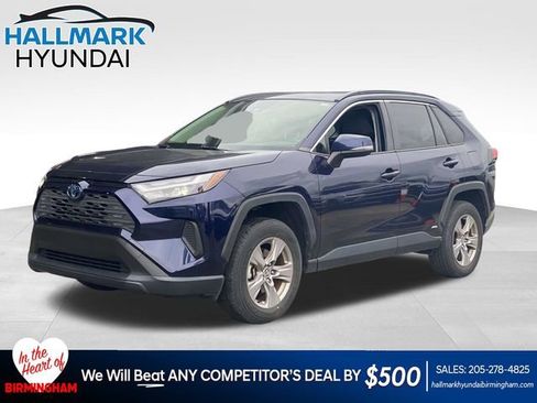 Used 2022 Toyota RAV4 XLE w/ Convenience Package image 1