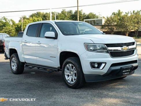 Used 2017 Chevrolet Colorado LT w/ LT Convenience Package image 2