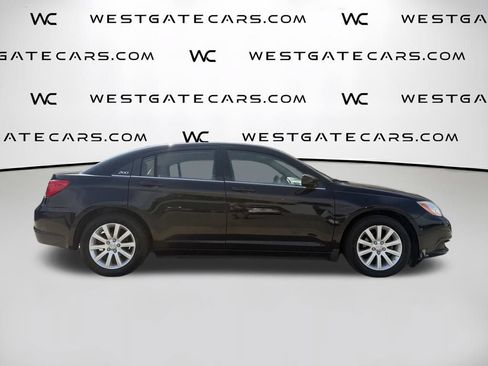 Used 2012 Chrysler 200 Touring FWD image 11