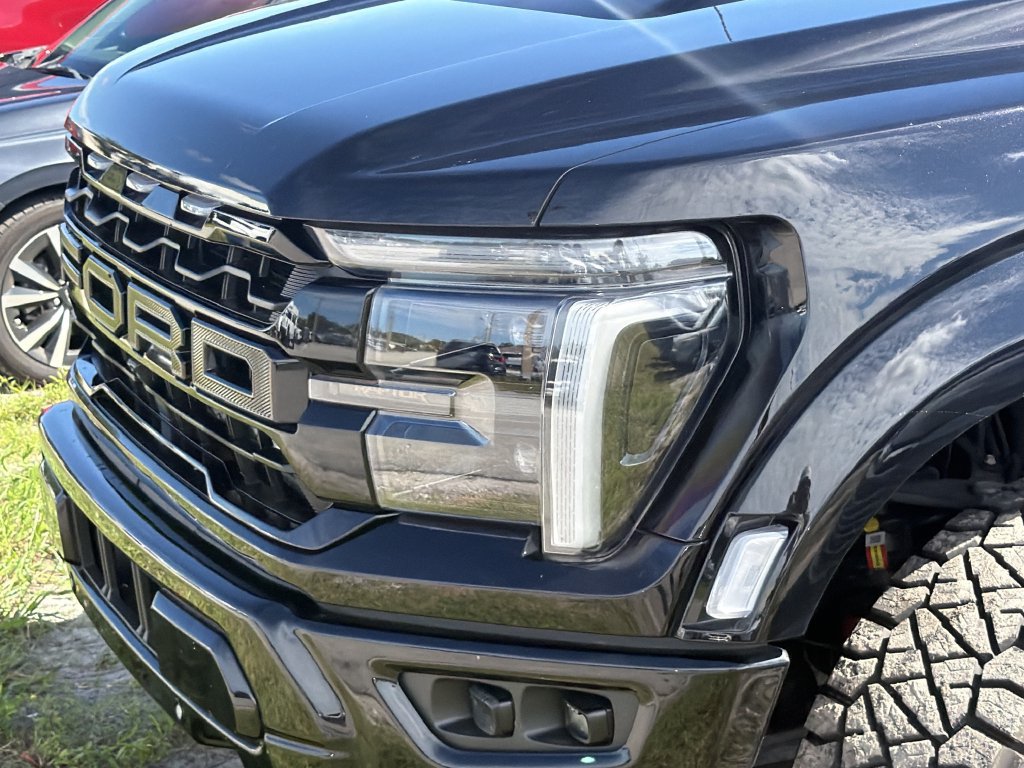 Used 2025 Ford F150 Raptor AWD/4WD image 11