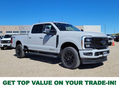New 2026 Ford F250 Lariat w/ Black Appearance Package
