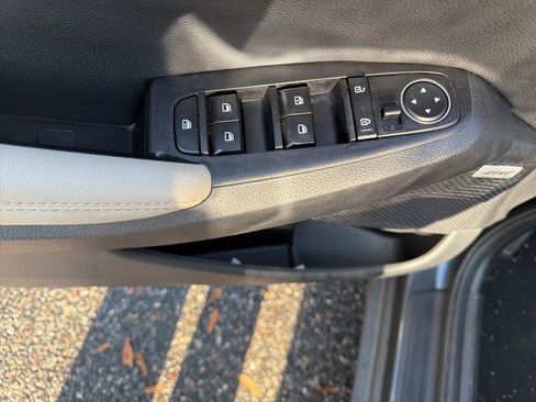 Used 2023 Kia Seltos SX w/ SX Sunroof Package image 15