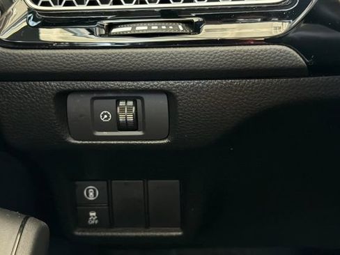 Certified 2024 Honda Civic EX-L image 32
