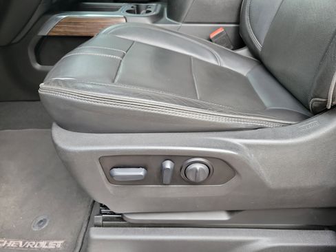 Used 2022 Chevrolet Silverado 3500 High Country w/ Safety Package II image 5