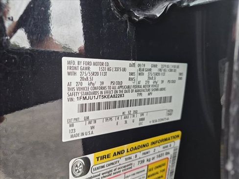 Used 2019 Ford Expedition XLT w/ Equipment Group 202A AWD/4WD image 7