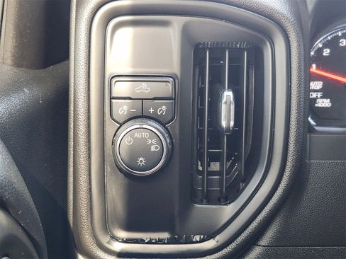 Used 2022 Chevrolet Silverado 1500 Custom image 30