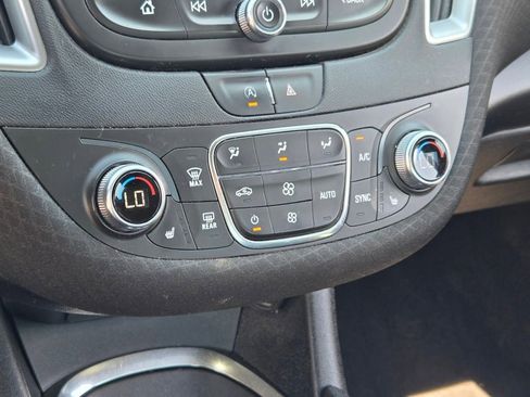 Used 2022 Chevrolet Malibu LT image 23