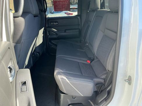 Certified 2023 Nissan Frontier SV w/ Midnight Edition Package image 22