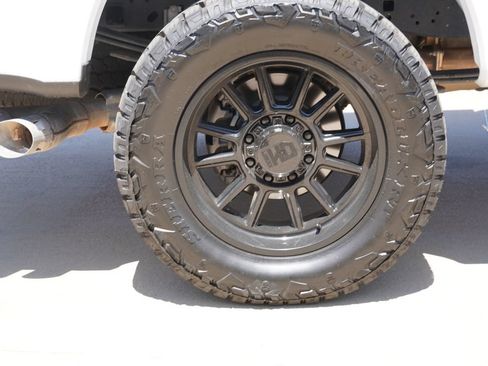Used 2025 Ford F250 XLT w/ FX4 Off-Road Package AWD/4WD image 10