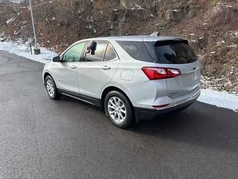 Used 2019 Chevrolet Equinox LT image 3