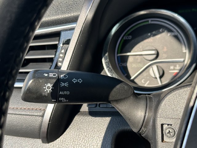 Used 2018 Toyota Camry XLE FWD image 25