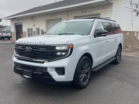 Used 2026 Ford Expedition Max Platinum AWD/4WD image 4