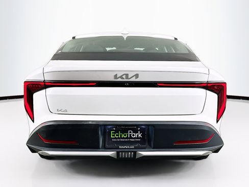 Used 2025 Kia K4 LXS image 7