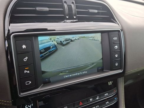 Used 2018 Jaguar F-PACE R-Sport AWD/4WD image 18