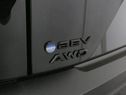 New 2026 Toyota C-HR AWD/4WD image 11