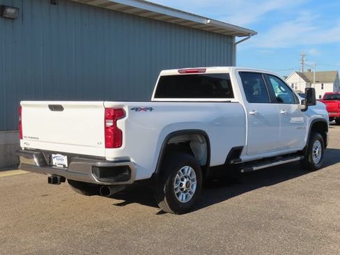 Used 2025 Chevrolet Silverado 2500 LT w/ Convenience Package AWD/4WD image 3