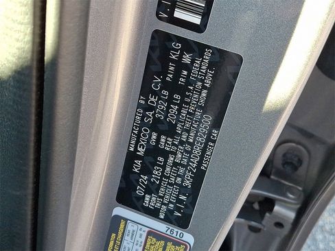 Used 2024 Kia Forte LXS w/ LXS Technology Package image 25