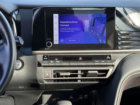 Certified 2025 Toyota Camry SE image 17