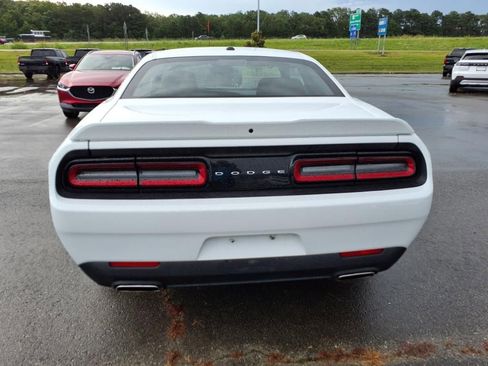 Used 2022 Dodge Challenger GT image 4