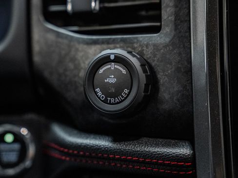 Used 2024 Ford Expedition Max Limited image 34