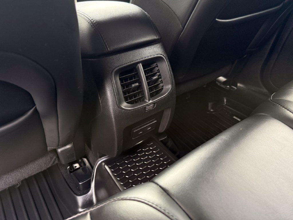 Used 2020 Jeep Cherokee Latitude Plus AWD/4WD image 33